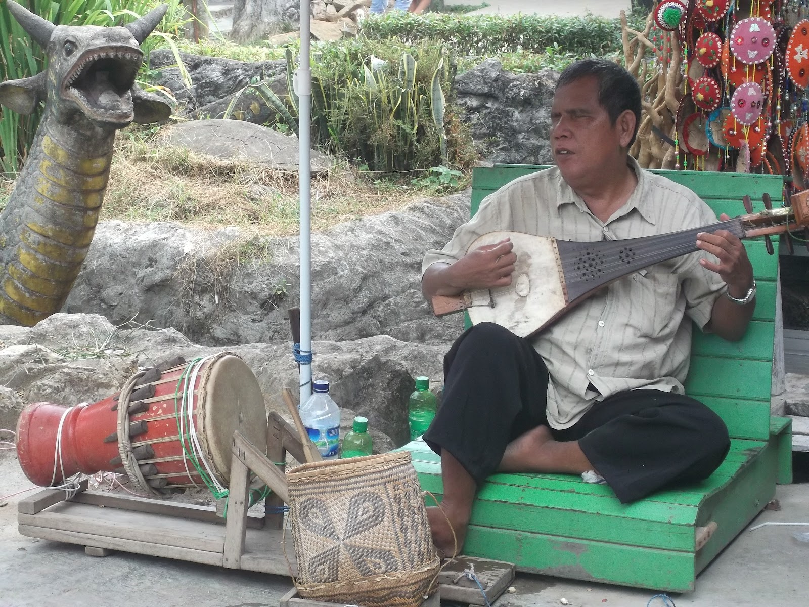 Melacak Jejak Tingkilan: Harmoni Petikan Gambus Kutai yang Menembus Batas Zaman dan Modernitas